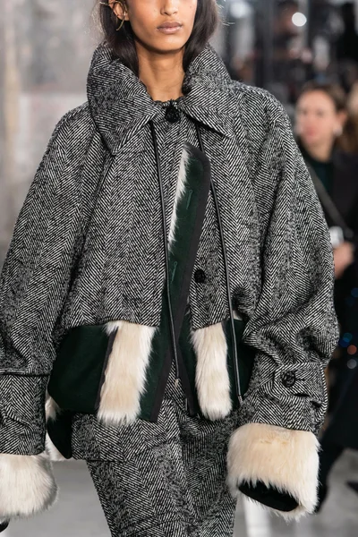 Look 4